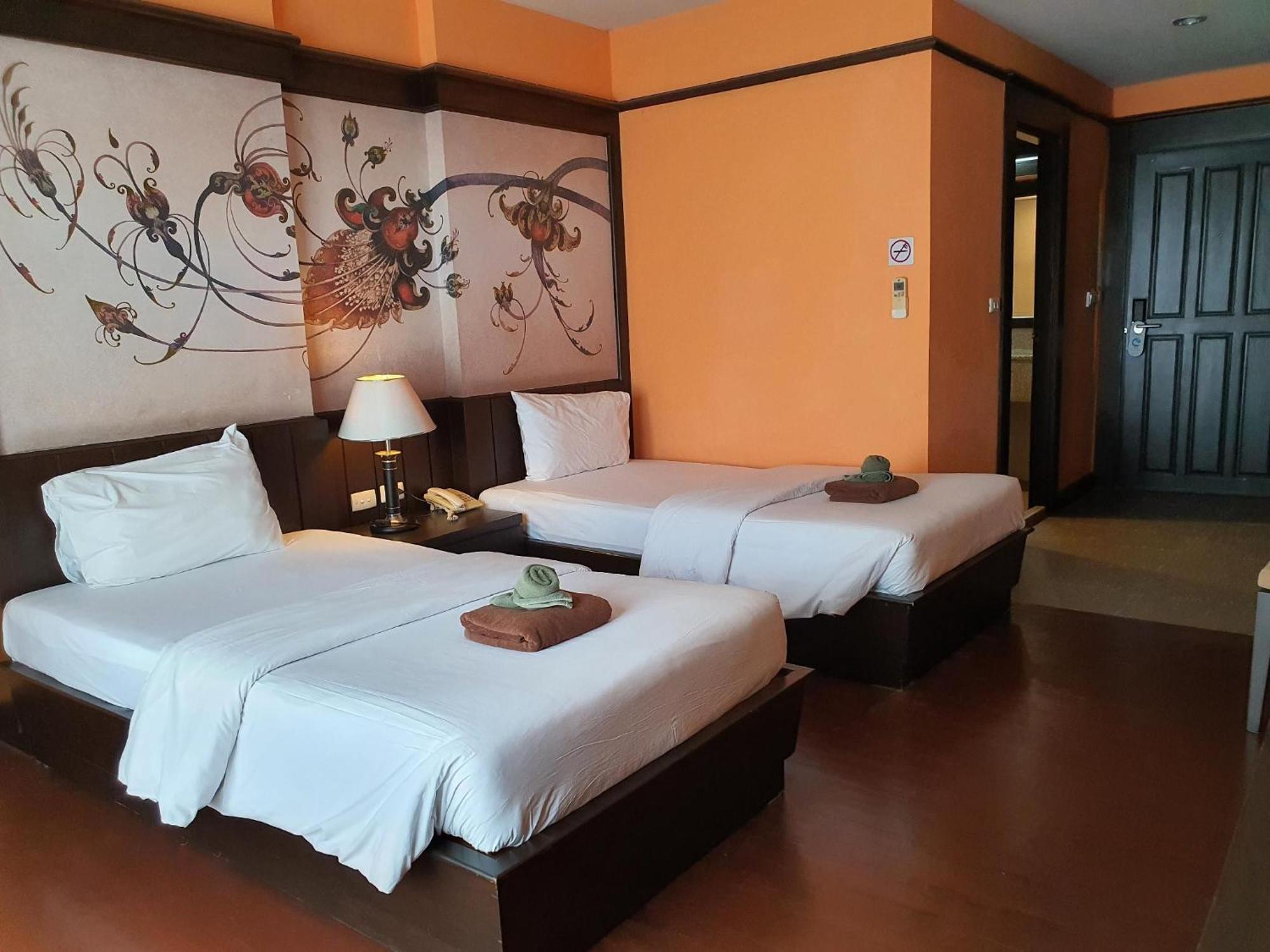 Sarita Cha Let And Spa Джомтьен Экстерьер фото
