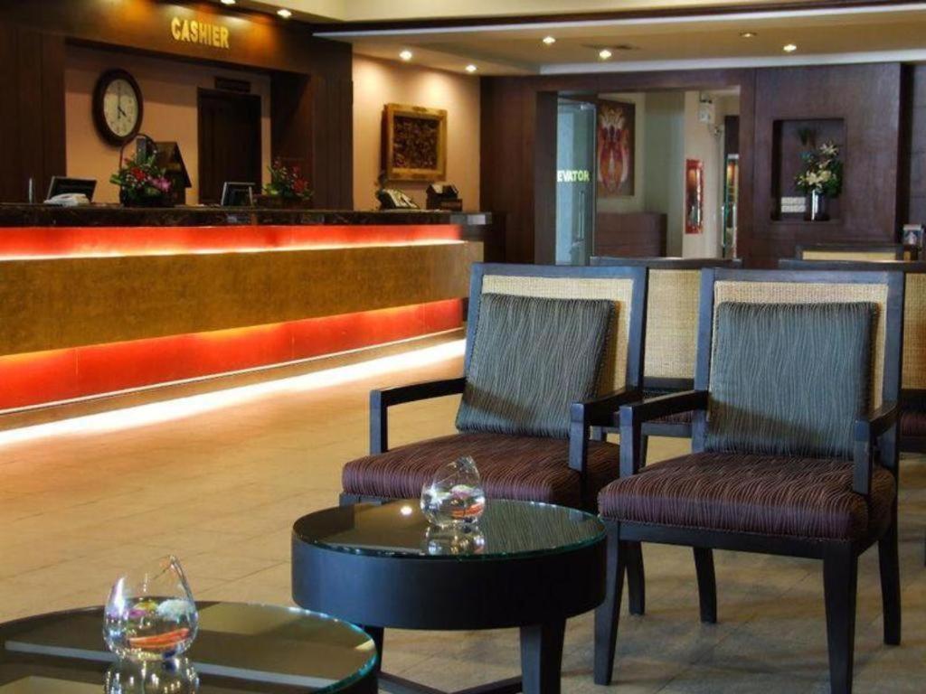 Sarita Cha Let And Spa Джомтьен Экстерьер фото